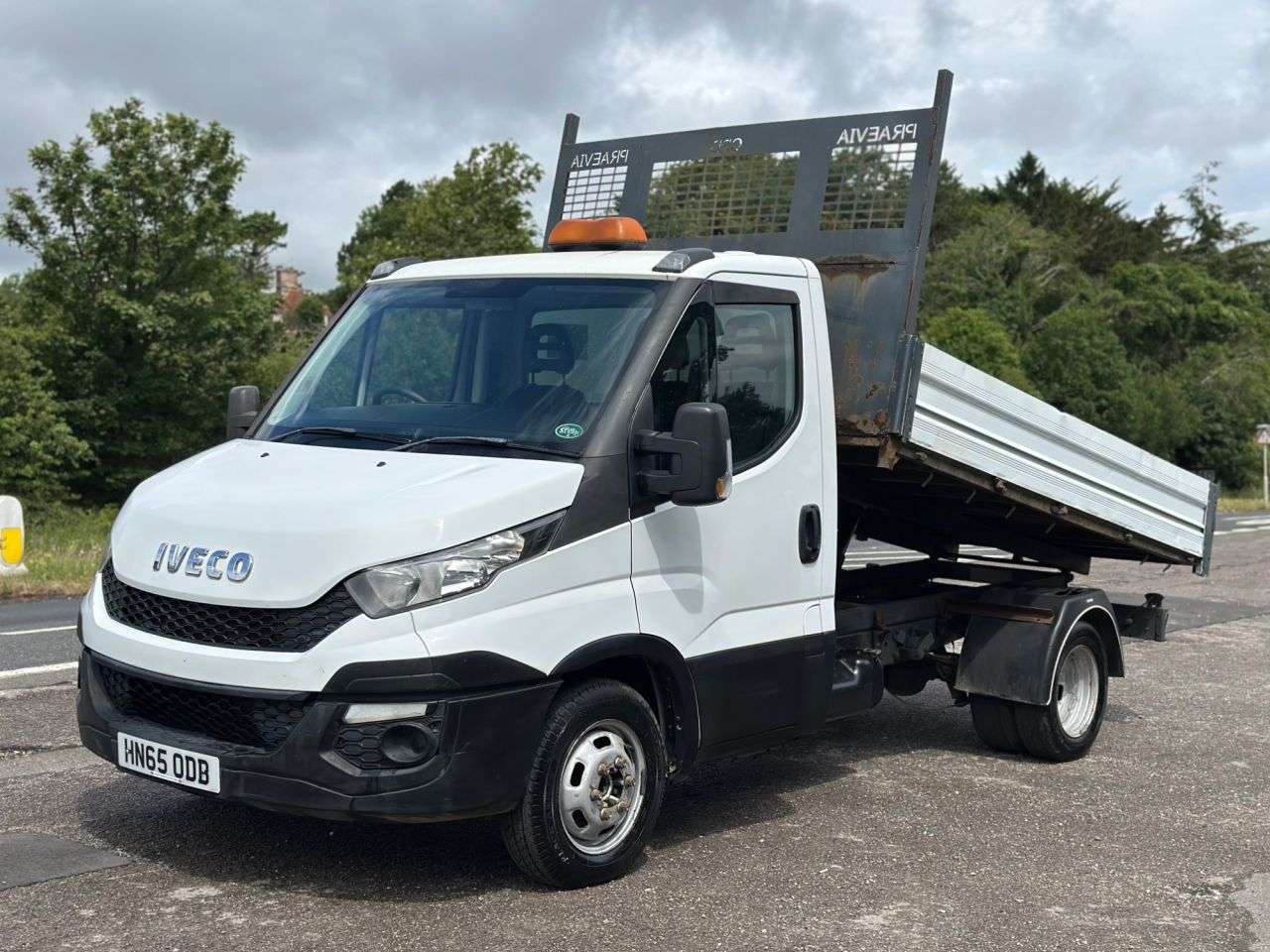 A 2015 IVECO DAILY Tipper 2.3 TD 13V 35C 3450 2dr Diesel Manual RWD L2 (201 g/km, 126 bhp) A 2015 IVECO DAILY Tipper 2.3 TD 13V 35C 3450 2dr Diesel Manual RWD L2 (201 g/km, 126 bhp)