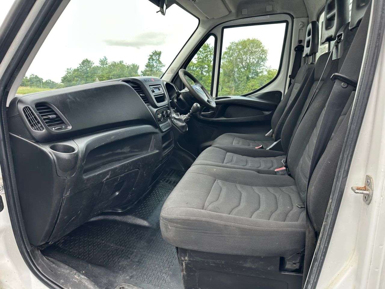 A 2015 IVECO DAILY Tipper 2.3 TD 13V 35C 3450 2dr Diesel Manual RWD L2 (201 g/km, 126 bhp) A 2015 IVECO DAILY Tipper 2.3 TD 13V 35C 3450 2dr Diesel Manual RWD L2 (201 g/km, 126 bhp)