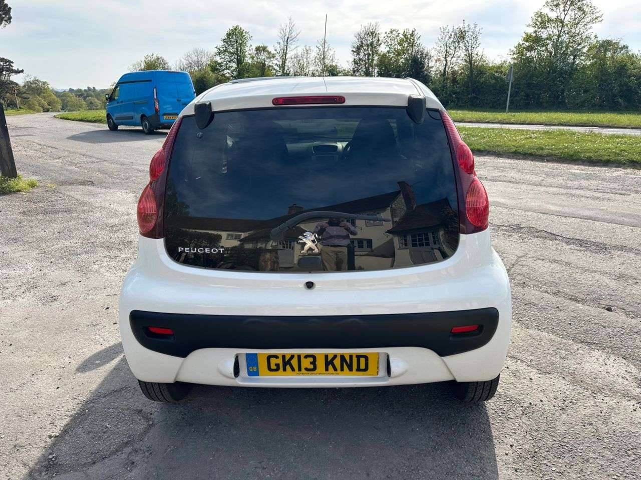 2013 PEUGEOT 107 2013 PEUGEOT 107