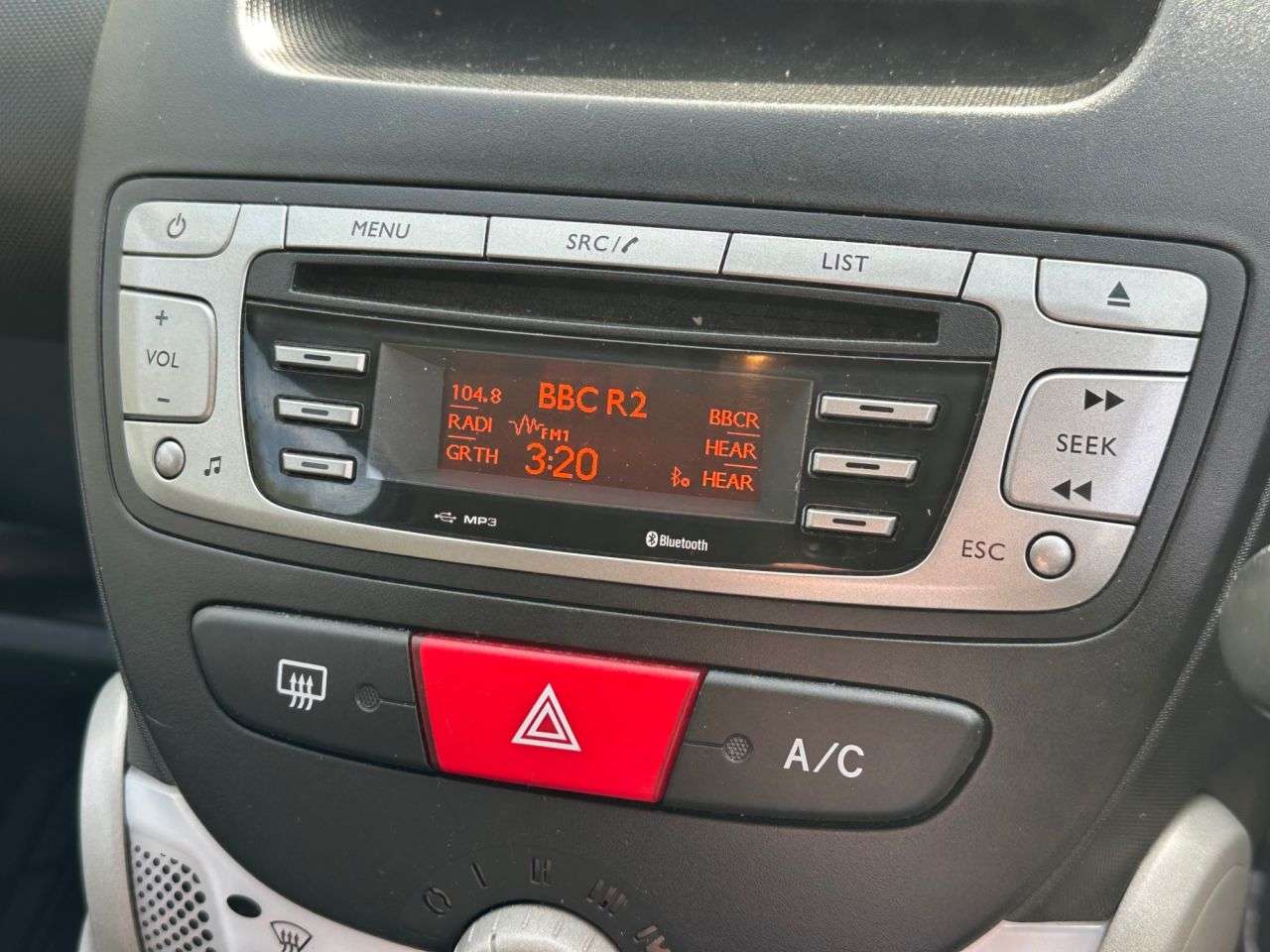 2013 PEUGEOT 107 2013 PEUGEOT 107