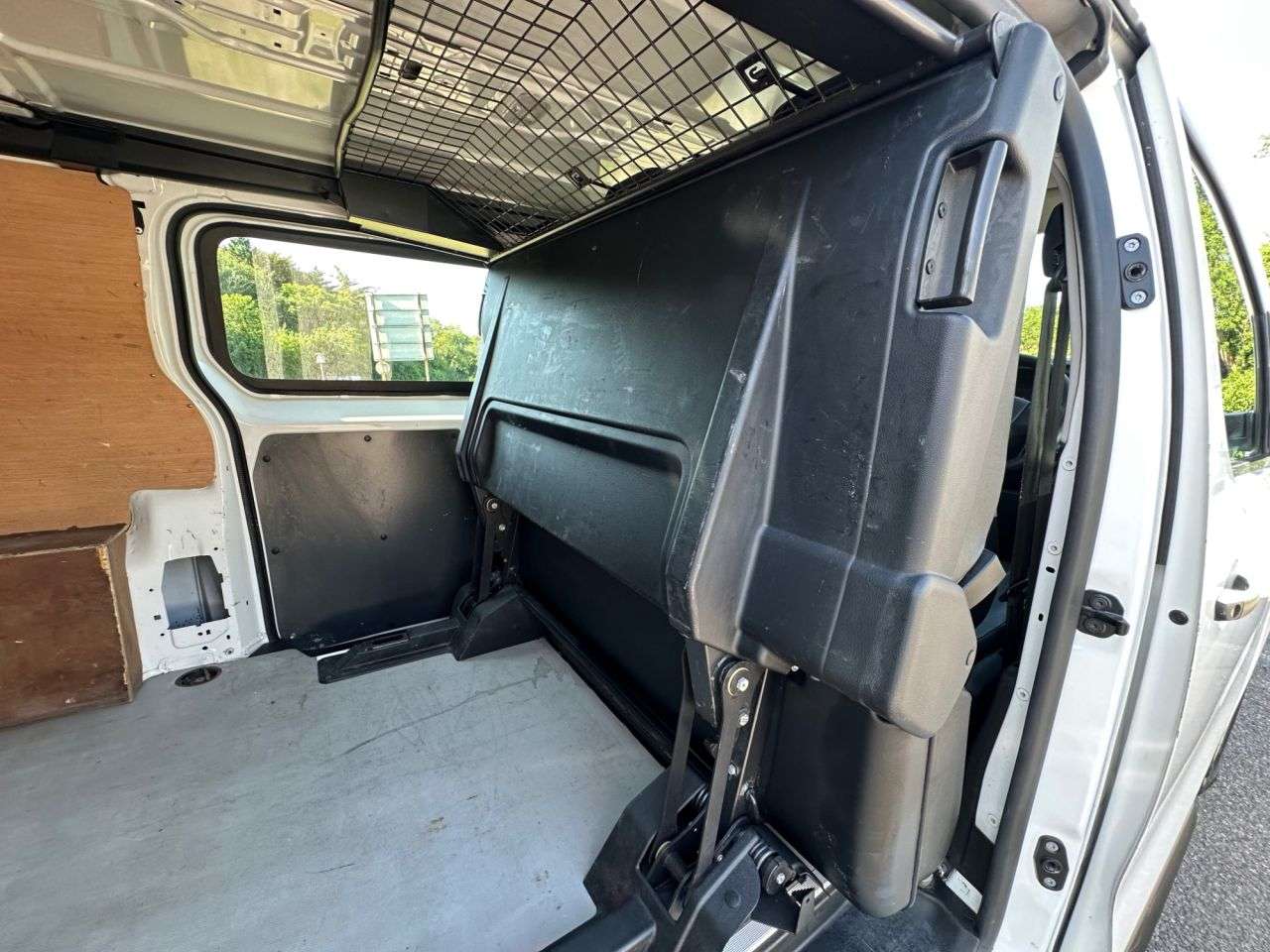 A 2020 VAUXHALL VIVARO 6 Seat 2.0 Turbo D 3100 Edition Crew Van Double Cab 5dr Diesel Manual L2 H1 A 2020 VAUXHALL VIVARO 6 Seat 2.0 Turbo D 3100 Edition Crew Van Double Cab 5dr Diesel Manual L2 H1