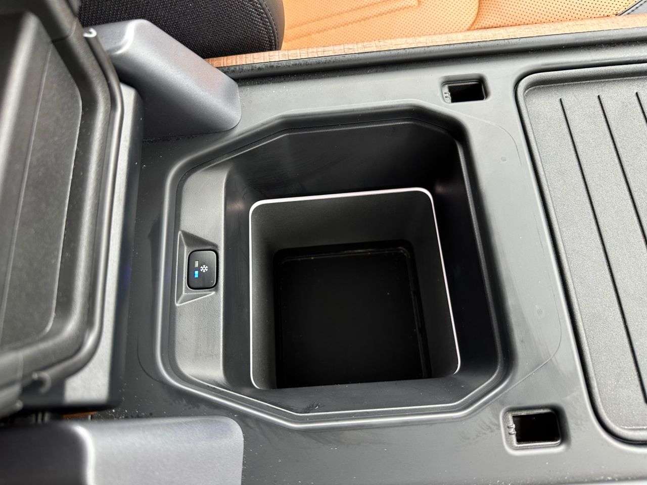 2020 LAND ROVER DEFENDER 90 2020 LAND ROVER DEFENDER 90