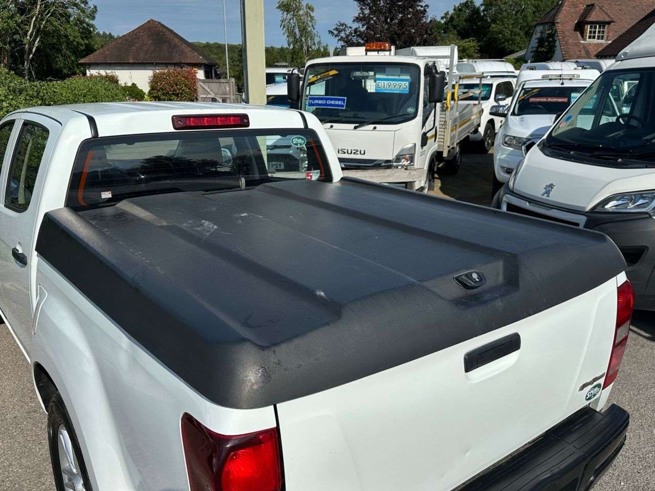 2014 ISUZU D-MAX 2014 ISUZU D-MAX