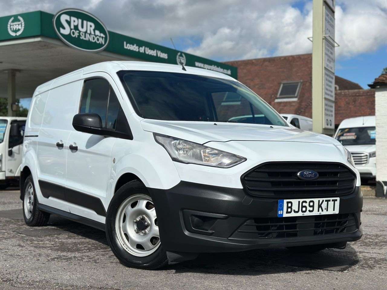 A 2020 FORD TRANSIT CONNECT DOG VAN 1.5 240 EcoBlue Leader Panel Van 5dr Diesel Manual L2 Euro 6 (s/s) A 2020 FORD TRANSIT CONNECT DOG VAN 1.5 240 EcoBlue Leader Panel Van 5dr Diesel Manual L2 Euro 6 (s/s)