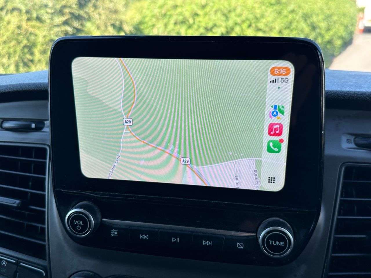 A 2021 FORD TRANSIT CUSTOM 9 Seat 320 EcoBlue Trend Kombi Double Cab 5dr Diesel Manual L2 H1 Euro 6 (s A 2021 FORD TRANSIT CUSTOM 9 Seat 320 EcoBlue Trend Kombi Double Cab 5dr Diesel Manual L2 H1 Euro 6 (s