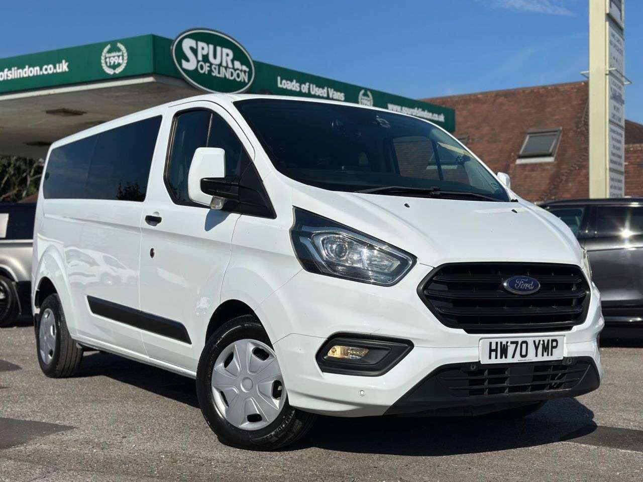 A 2021 FORD TRANSIT CUSTOM 9 Seat 320 EcoBlue Trend Kombi Double Cab 5dr Diesel Manual L2 H1 Euro 6 (s A 2021 FORD TRANSIT CUSTOM 9 Seat 320 EcoBlue Trend Kombi Double Cab 5dr Diesel Manual L2 H1 Euro 6 (s