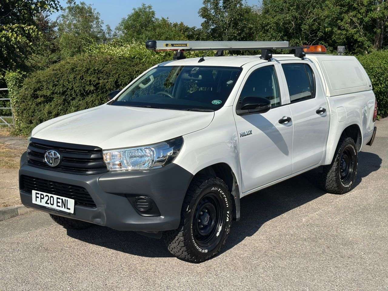 A 2020 TOYOTA HILUX 2.4 D-4D Active Pickup Extended Cab 4dr Diesel Manual 4WD Euro 6 (3.5t) (15 A 2020 TOYOTA HILUX 2.4 D-4D Active Pickup Extended Cab 4dr Diesel Manual 4WD Euro 6 (3.5t) (15