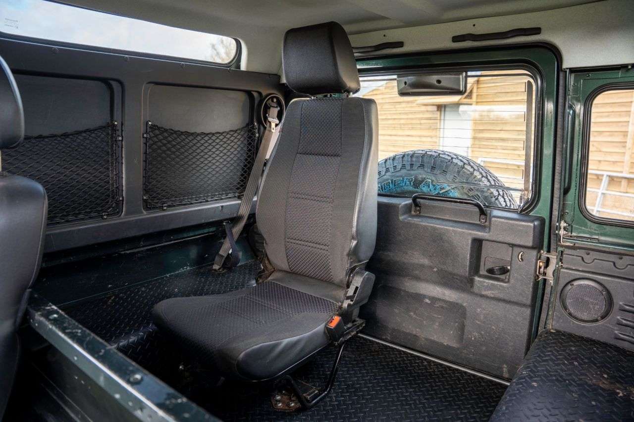 2010 LAND ROVER DEFENDER 90 2010 LAND ROVER DEFENDER 90