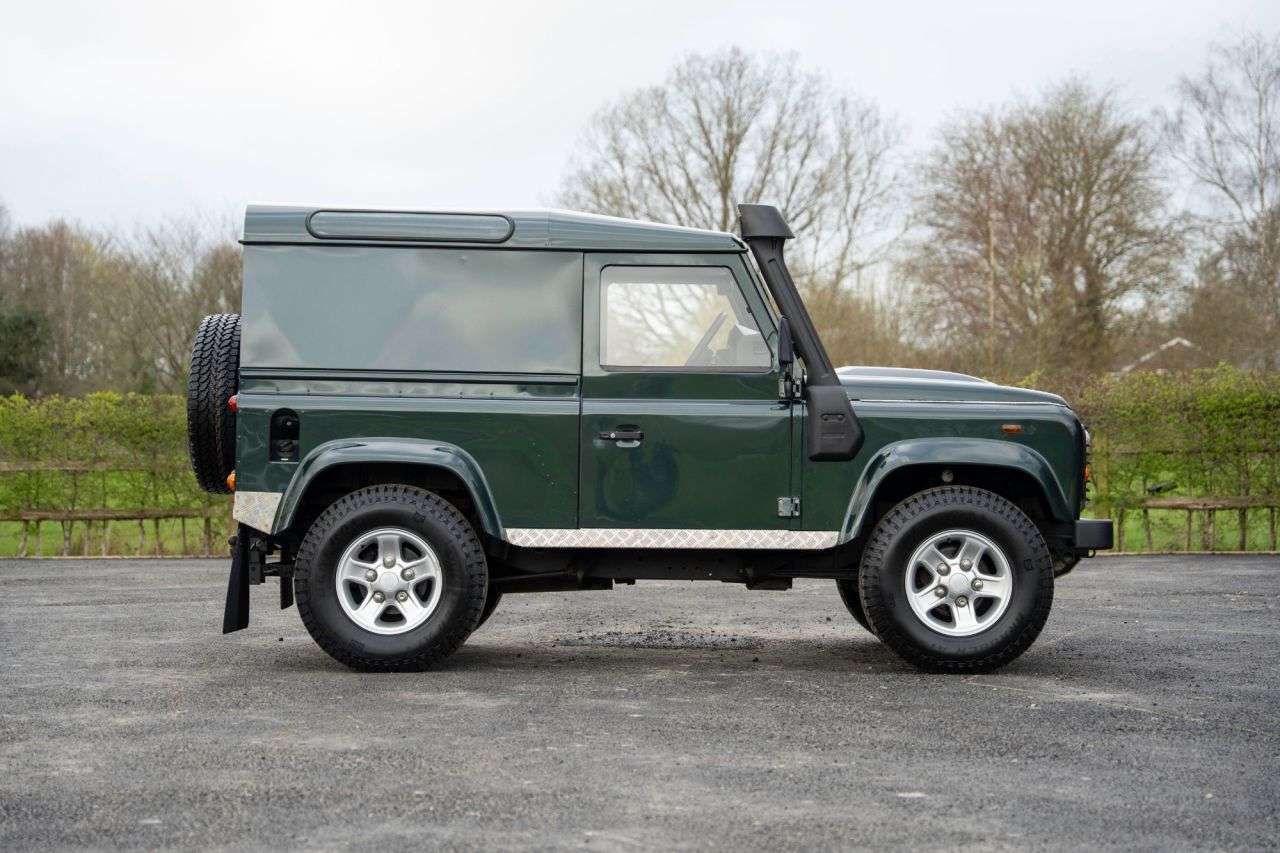 2010 LAND ROVER DEFENDER 90 2010 LAND ROVER DEFENDER 90