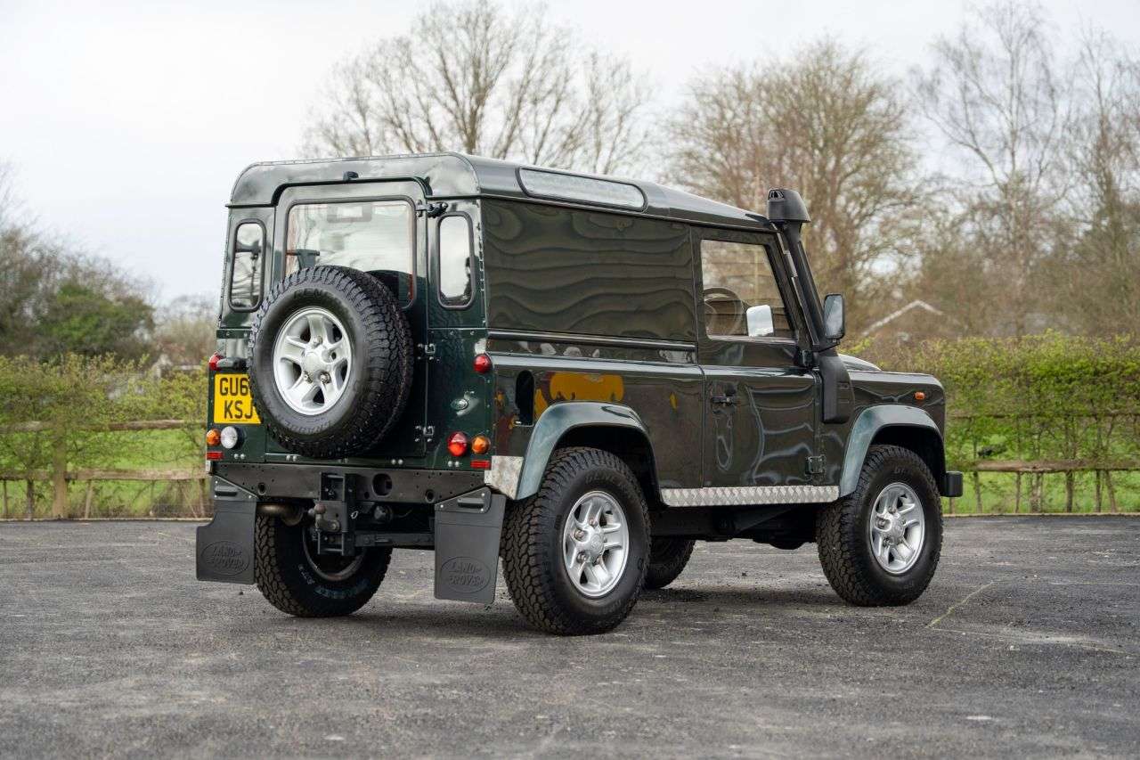 2010 LAND ROVER DEFENDER 90 2010 LAND ROVER DEFENDER 90
