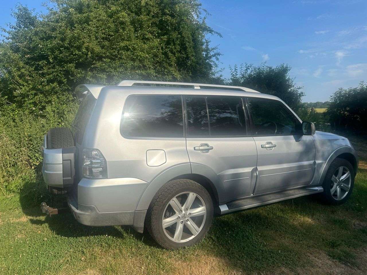 A 2007 MITSUBISHI SHOGUN 7 Seat 3.2l 5dr Auto 160 BHP A 2007 MITSUBISHI SHOGUN 7 Seat 3.2l 5dr Auto 160 BHP