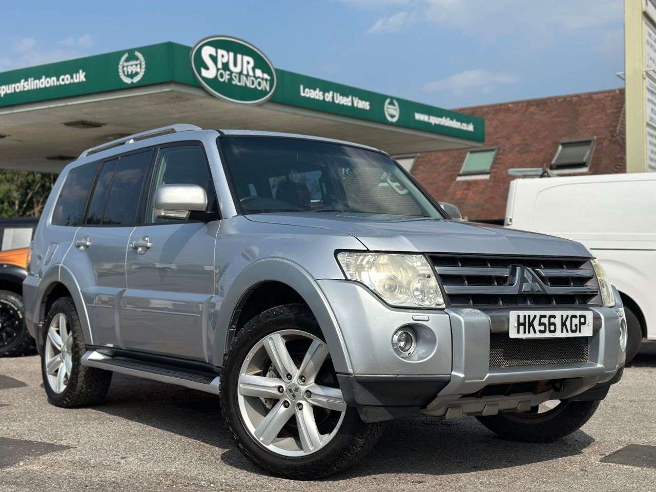 A 2007 MITSUBISHI SHOGUN 7 Seat 3.2l 5dr Auto 160 BHP A 2007 MITSUBISHI SHOGUN 7 Seat 3.2l 5dr Auto 160 BHP