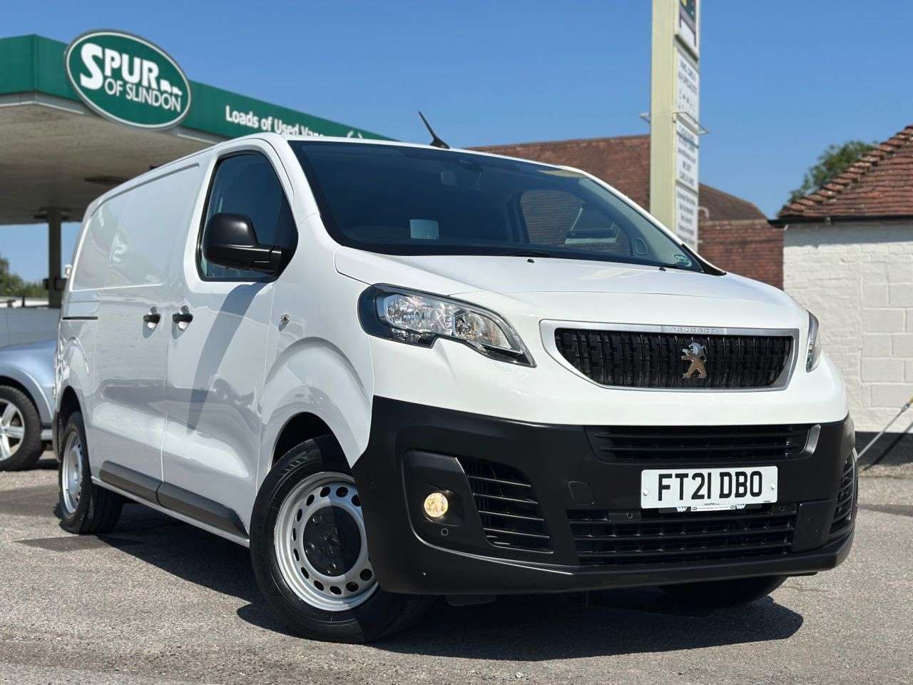 A 2021 PEUGEOT EXPERT 2.0 BlueHDi 1400 Professional Standard Panel Van 6dr Diesel Manual MWB Euro A 2021 PEUGEOT EXPERT 2.0 BlueHDi 1400 Professional Standard Panel Van 6dr Diesel Manual MWB Euro