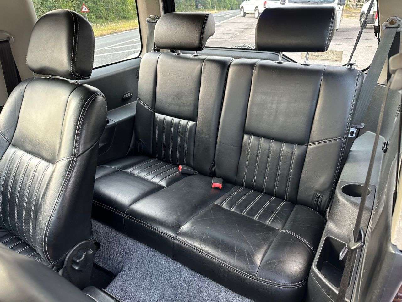 A 2004 MITSUBISHI SHOGUN PININ 1.8 Elegance SUV 3dr Petrol Manual (225 g/km, 113 bhp) A 2004 MITSUBISHI SHOGUN PININ 1.8 Elegance SUV 3dr Petrol Manual (225 g/km, 113 bhp)
