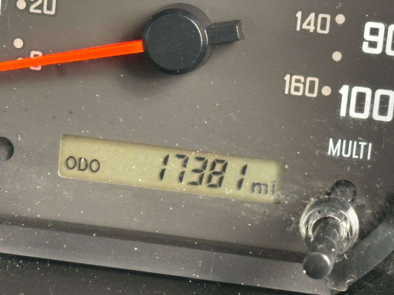 A 2023 ISUZU GRAFTER Tipper 1.9l Automatic 121 BHP A 2023 ISUZU GRAFTER Tipper 1.9l Automatic 121 BHP