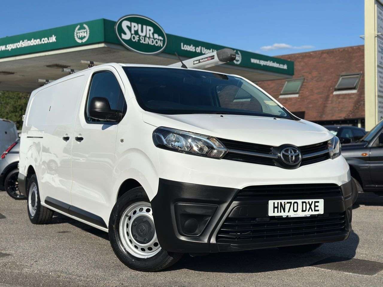 A 2021 TOYOTA PROACE 2.0D Icon Long Panel Van 6dr Diesel Manual LWB Euro 6 (s/s) (120 ps) A 2021 TOYOTA PROACE 2.0D Icon Long Panel Van 6dr Diesel Manual LWB Euro 6 (s/s) (120 ps)