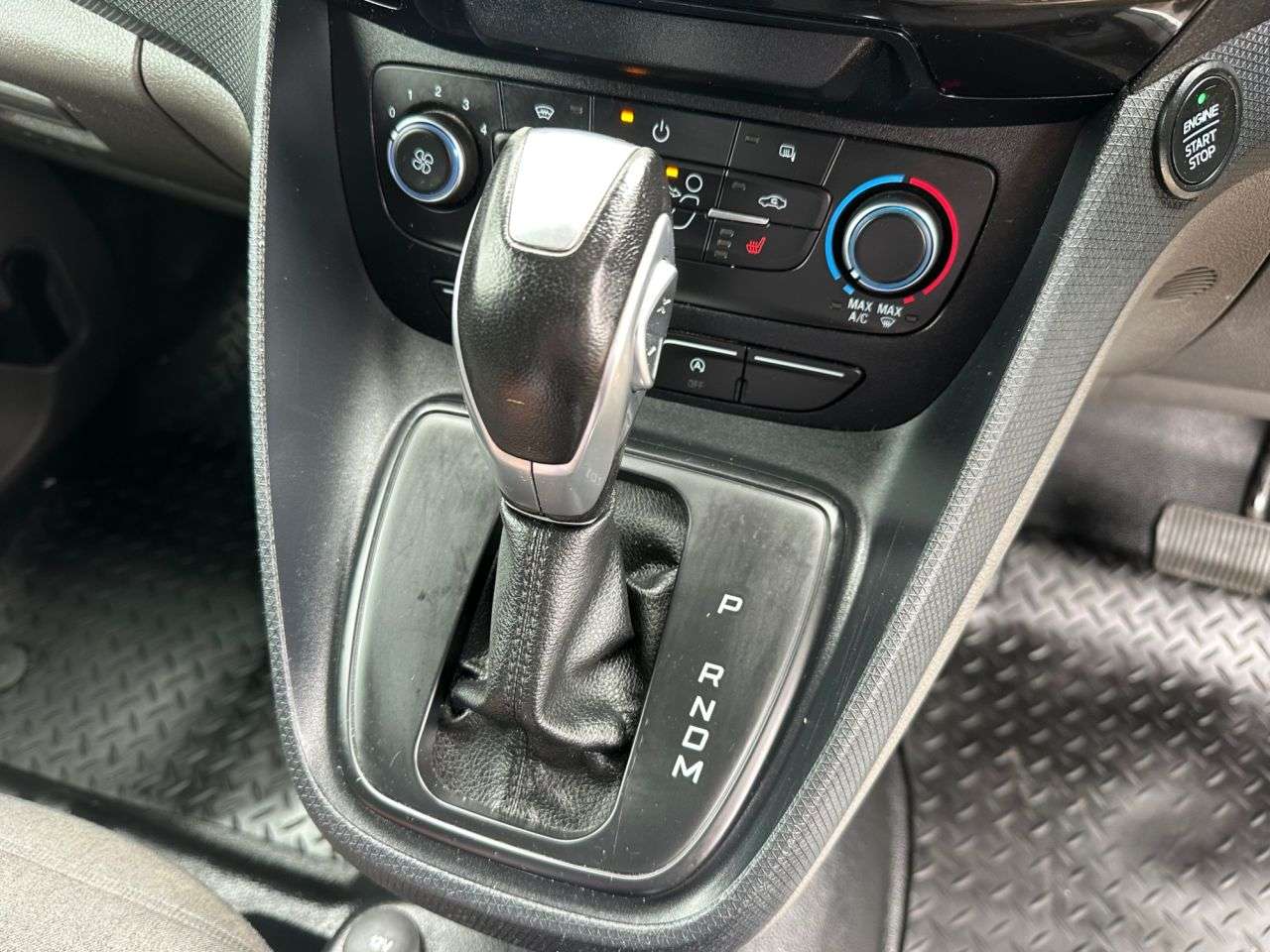 A 2021 FORD TRANSIT CONNECT AUTOMATIC 1.5 200 EcoBlue Limited Panel Van 5dr Diesel Auto L1 Euro 6 (s/s) A 2021 FORD TRANSIT CONNECT AUTOMATIC 1.5 200 EcoBlue Limited Panel Van 5dr Diesel Auto L1 Euro 6 (s/s)