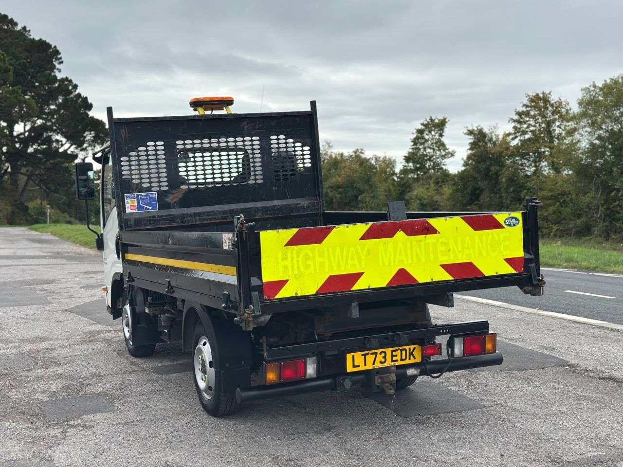 A 2023 ISUZU GRAFTER Tipper 1.9D N35 Green 2dr Diesel Manual RWD SWB Euro 6 (SRW) (125 ps) A 2023 ISUZU GRAFTER Tipper 1.9D N35 Green 2dr Diesel Manual RWD SWB Euro 6 (SRW) (125 ps)
