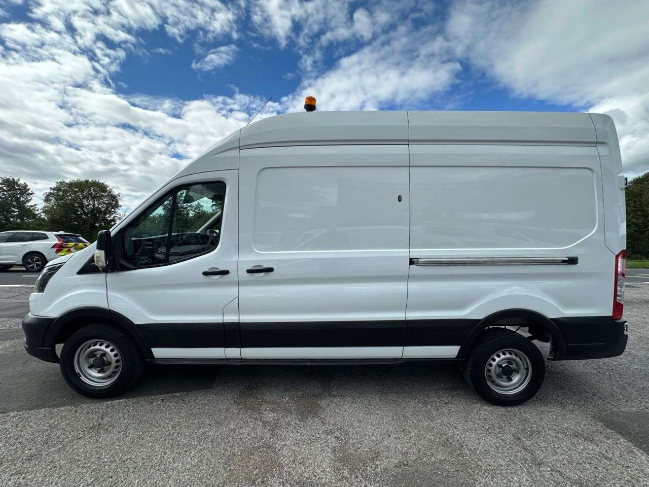 A 2023 FORD TRANSIT 2.0 350 EcoBlue Leader Panel Van 5dr Diesel Manual RWD L3 H3 Euro 6 (s/s) ( A 2023 FORD TRANSIT 2.0 350 EcoBlue Leader Panel Van 5dr Diesel Manual RWD L3 H3 Euro 6 (s/s) (