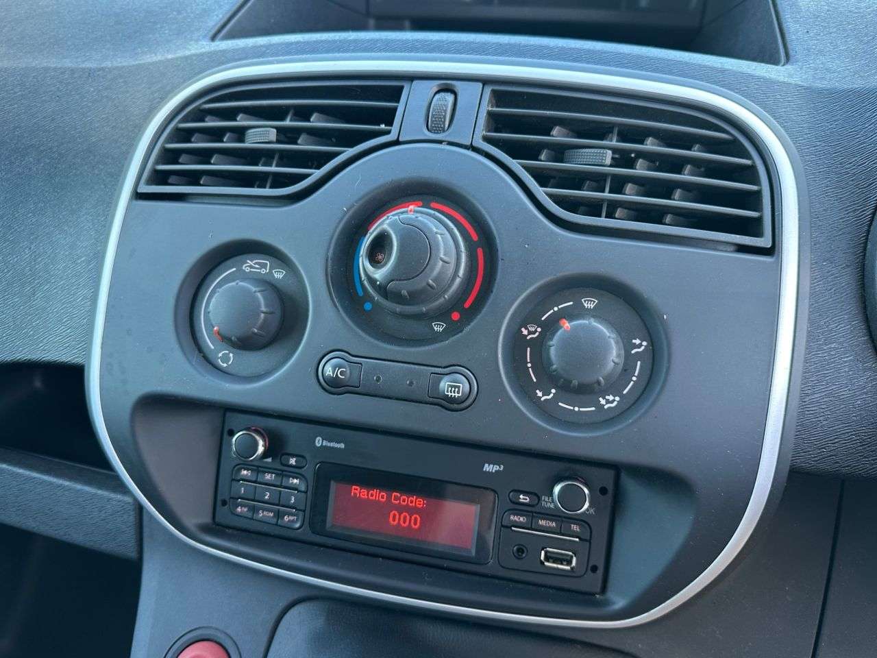 2014 RENAULT KANGOO MAXI 2014 RENAULT KANGOO MAXI