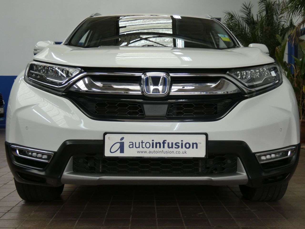 A 2022 HONDA CR-V 2.0 h i-MMD SR SUV 5dr Petrol Hybrid eCVT 4WD Euro 6 (s/s) (184 ps) 1 OWNER A 2022 HONDA CR-V 2.0 h i-MMD SR SUV 5dr Petrol Hybrid eCVT 4WD Euro 6 (s/s) (184 ps) 1 OWNER