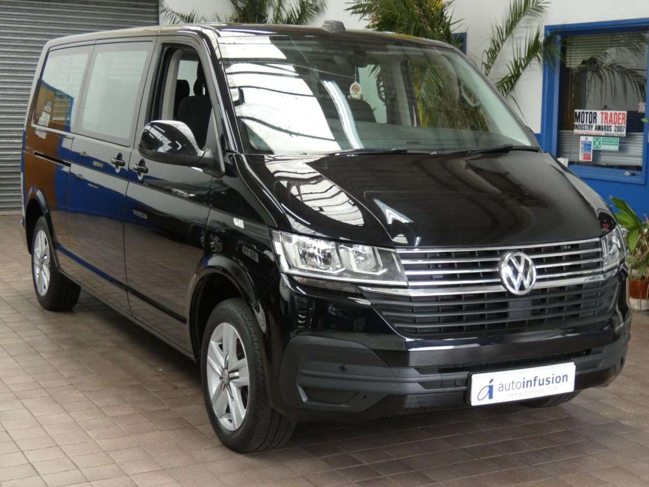 2020 VOLKSWAGEN TRANSPORTER SHUTTLE 2020 VOLKSWAGEN TRANSPORTER SHUTTLE