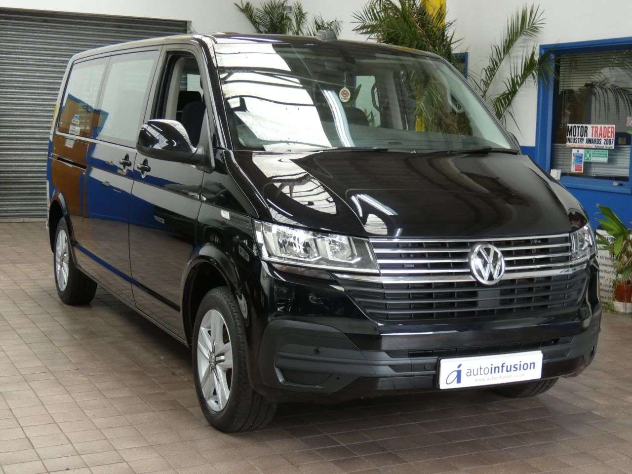 2020 VOLKSWAGEN TRANSPORTER SHUTTLE 2020 VOLKSWAGEN TRANSPORTER SHUTTLE