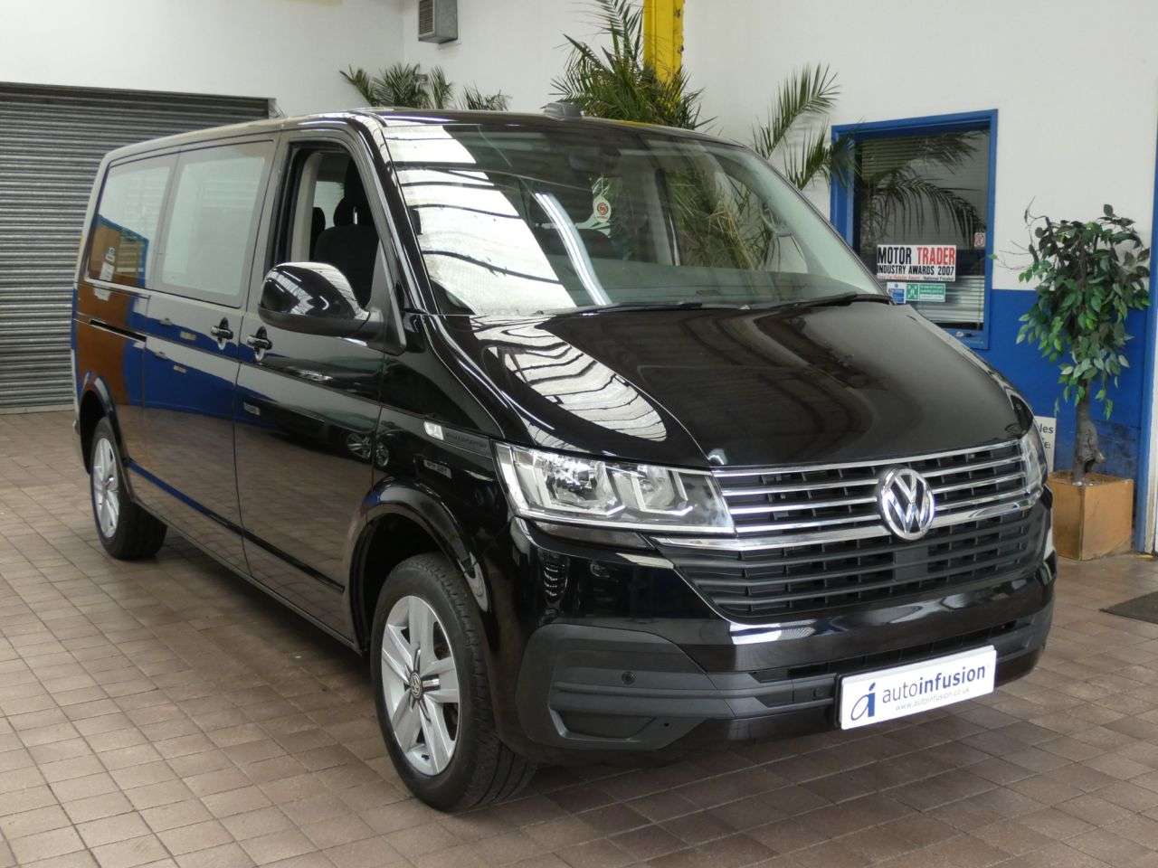 2020 VOLKSWAGEN TRANSPORTER SHUTTLE 2020 VOLKSWAGEN TRANSPORTER SHUTTLE