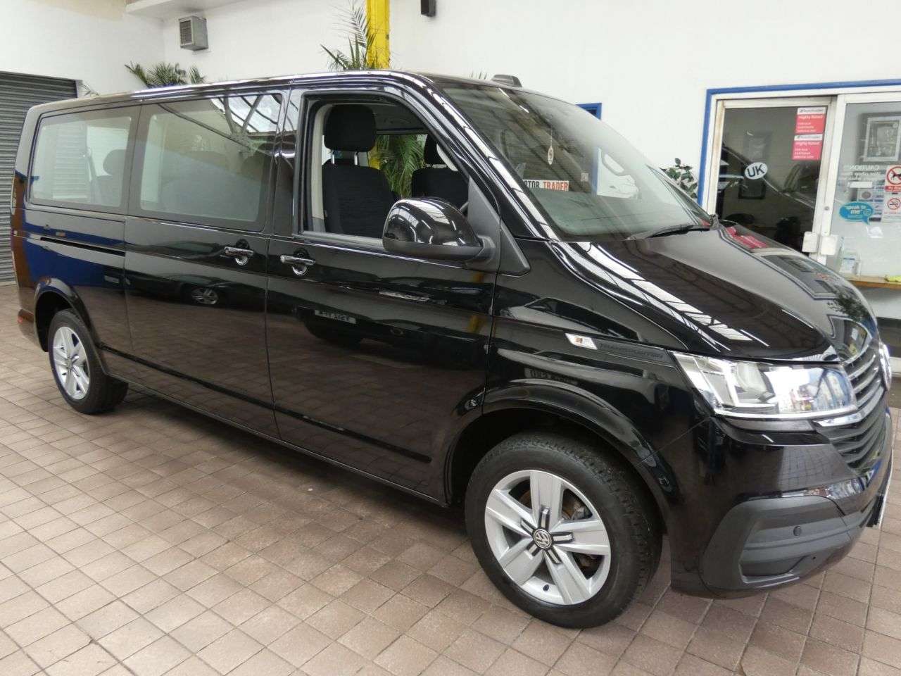 2020 VOLKSWAGEN TRANSPORTER SHUTTLE 2020 VOLKSWAGEN TRANSPORTER SHUTTLE