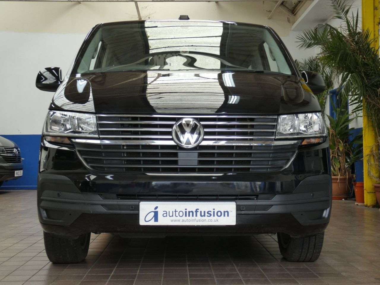 2020 VOLKSWAGEN TRANSPORTER SHUTTLE 2020 VOLKSWAGEN TRANSPORTER SHUTTLE