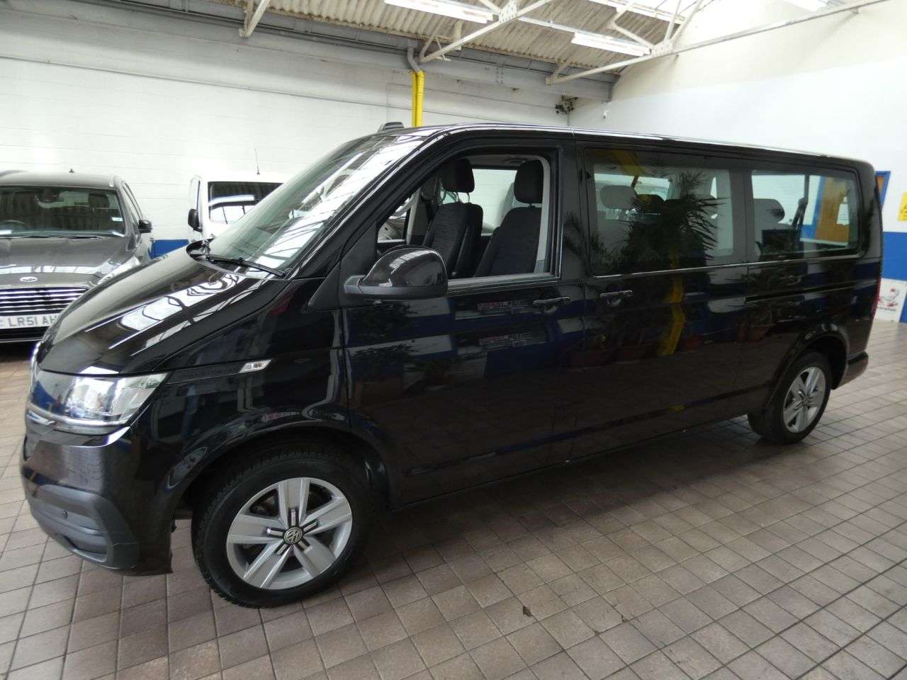 2020 VOLKSWAGEN TRANSPORTER SHUTTLE 2020 VOLKSWAGEN TRANSPORTER SHUTTLE