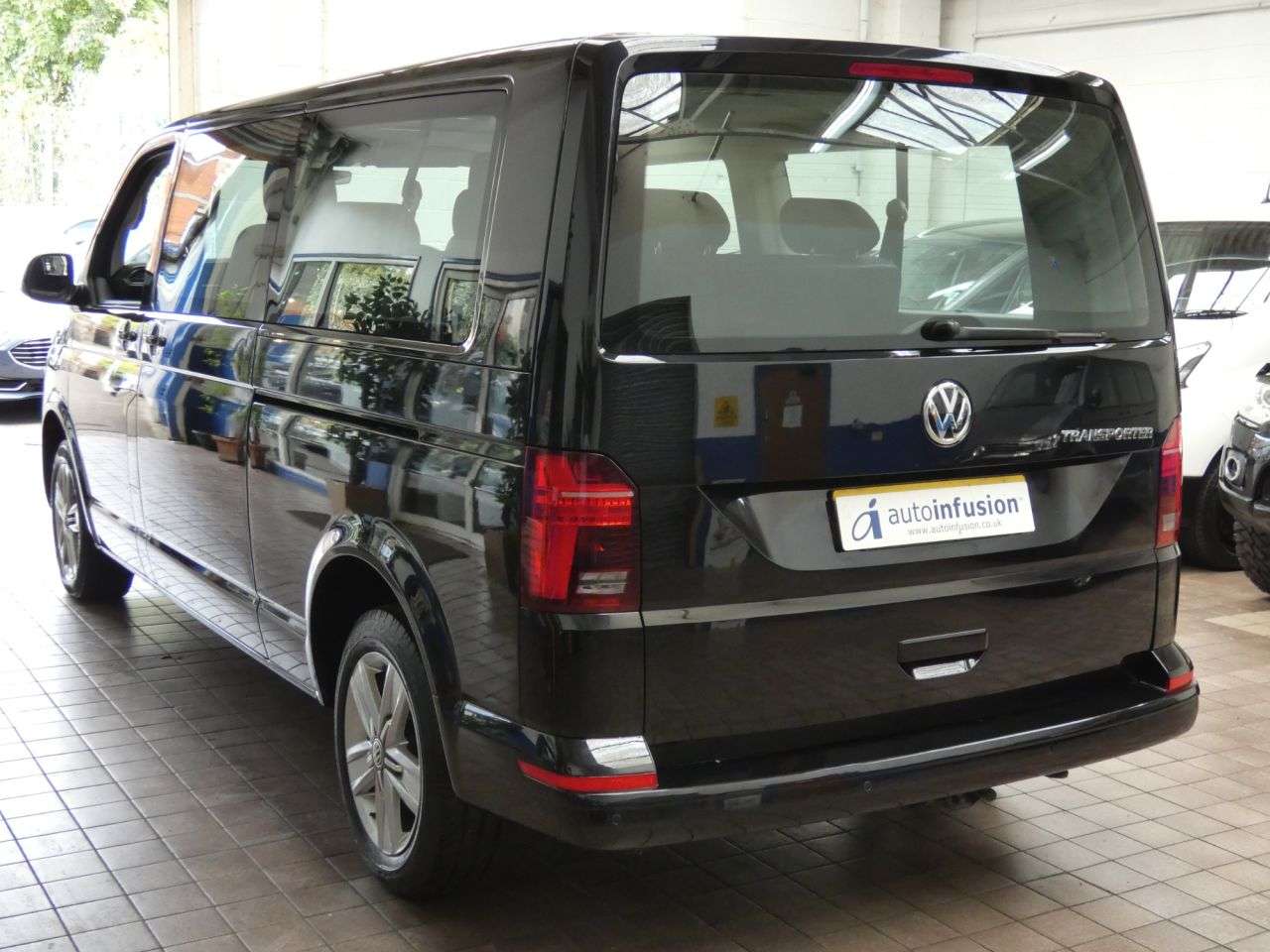 2020 VOLKSWAGEN TRANSPORTER SHUTTLE 2020 VOLKSWAGEN TRANSPORTER SHUTTLE