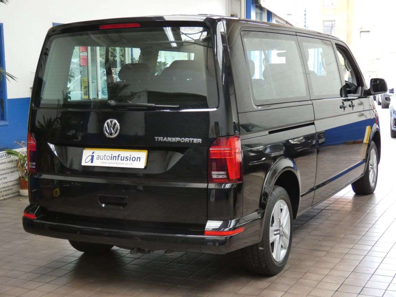 2020 VOLKSWAGEN TRANSPORTER SHUTTLE 2020 VOLKSWAGEN TRANSPORTER SHUTTLE