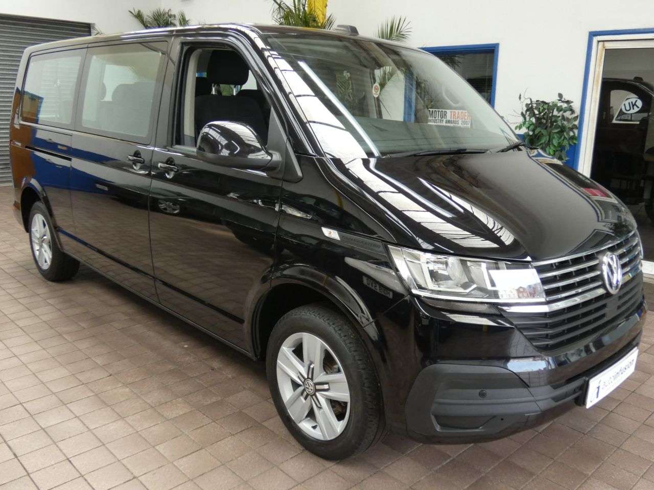 2020 VOLKSWAGEN TRANSPORTER SHUTTLE 2020 VOLKSWAGEN TRANSPORTER SHUTTLE