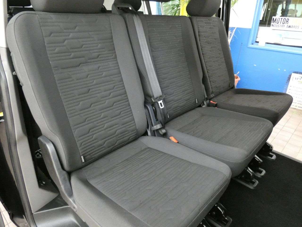 2020 VOLKSWAGEN TRANSPORTER SHUTTLE 2020 VOLKSWAGEN TRANSPORTER SHUTTLE