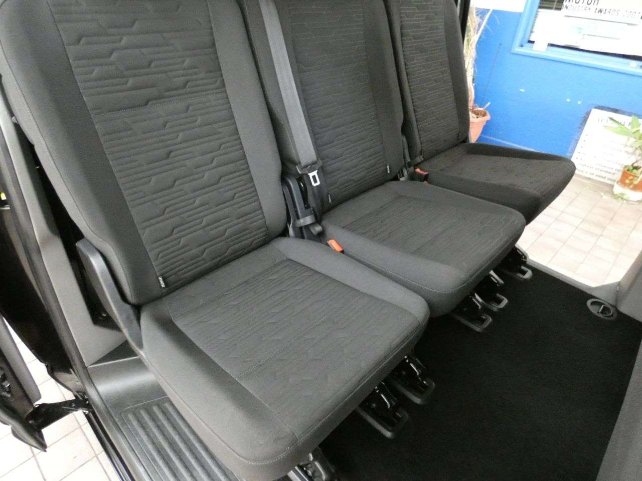 2020 VOLKSWAGEN TRANSPORTER SHUTTLE 2020 VOLKSWAGEN TRANSPORTER SHUTTLE