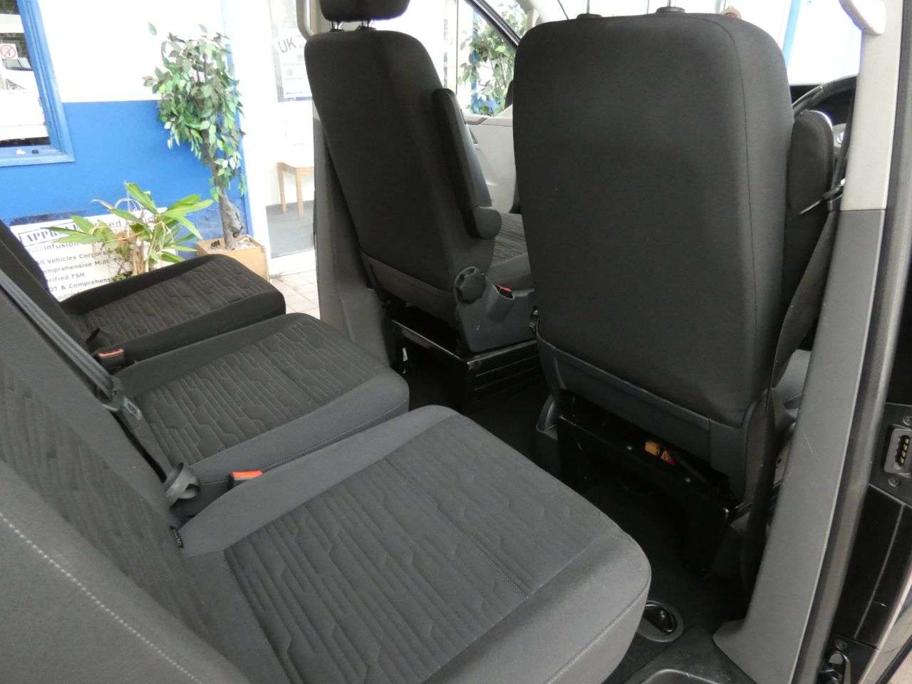 2020 VOLKSWAGEN TRANSPORTER SHUTTLE 2020 VOLKSWAGEN TRANSPORTER SHUTTLE