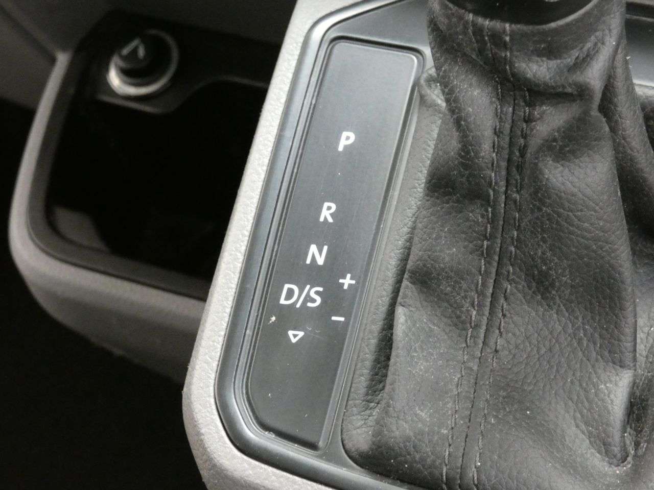 2020 VOLKSWAGEN TRANSPORTER SHUTTLE 2020 VOLKSWAGEN TRANSPORTER SHUTTLE