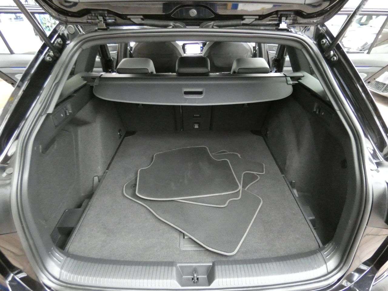 2022 VOLKSWAGEN GOLF 2022 VOLKSWAGEN GOLF