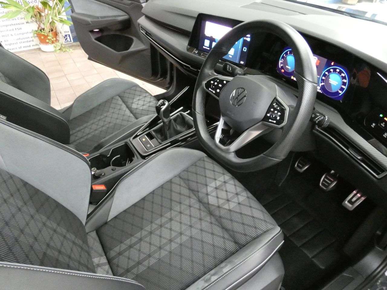 2024 VOLKSWAGEN GOLF 2024 VOLKSWAGEN GOLF