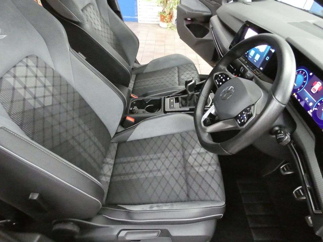 2024 VOLKSWAGEN GOLF 2024 VOLKSWAGEN GOLF