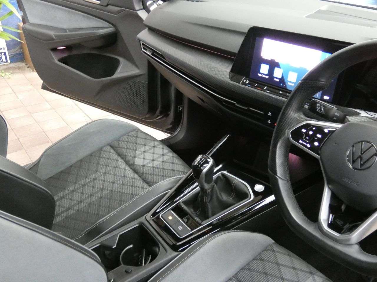 2024 VOLKSWAGEN GOLF 2024 VOLKSWAGEN GOLF