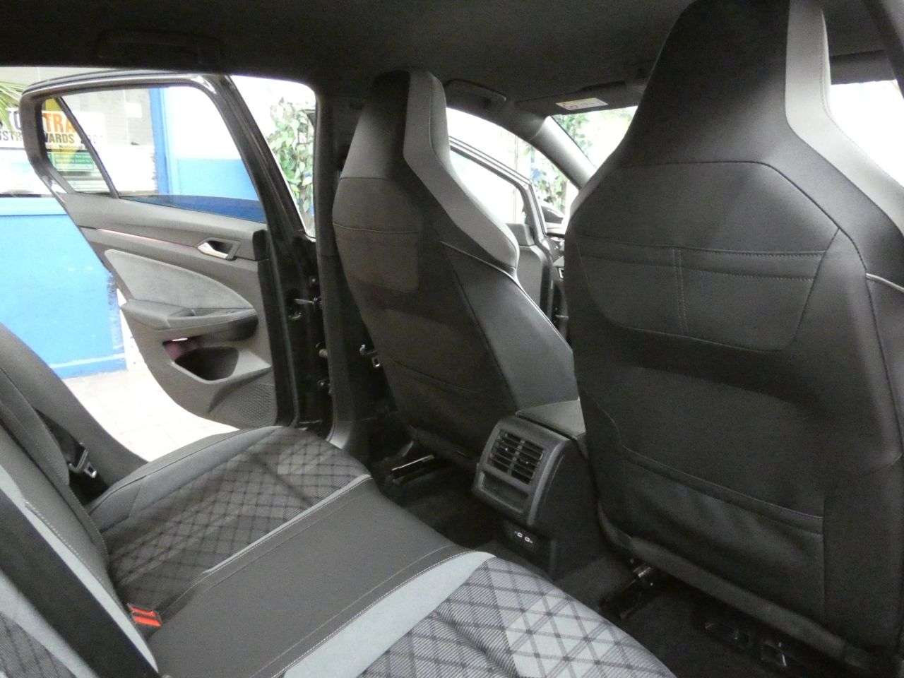 2024 VOLKSWAGEN GOLF 2024 VOLKSWAGEN GOLF