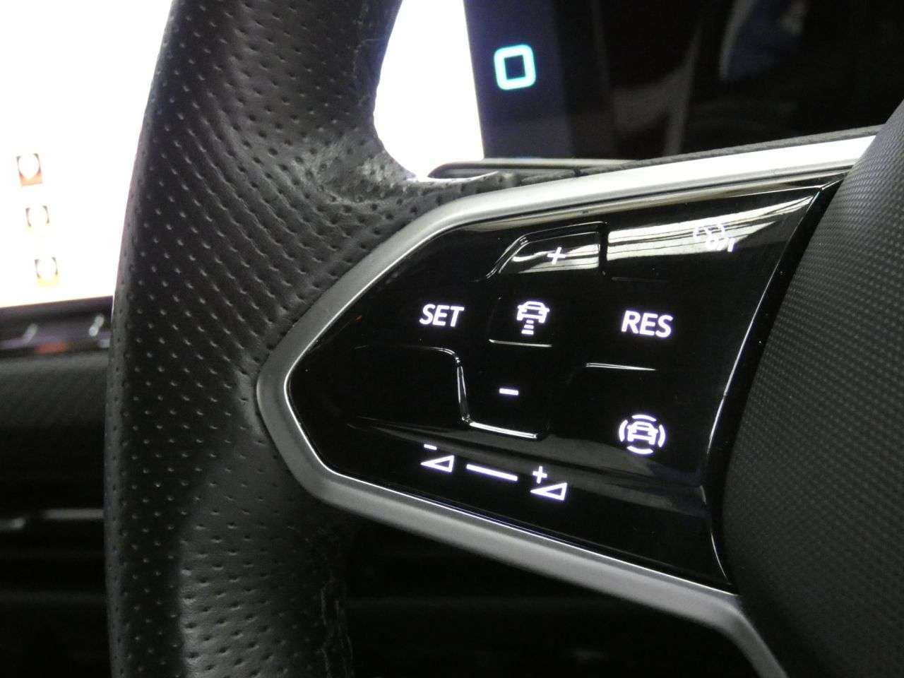 2024 VOLKSWAGEN GOLF 2024 VOLKSWAGEN GOLF