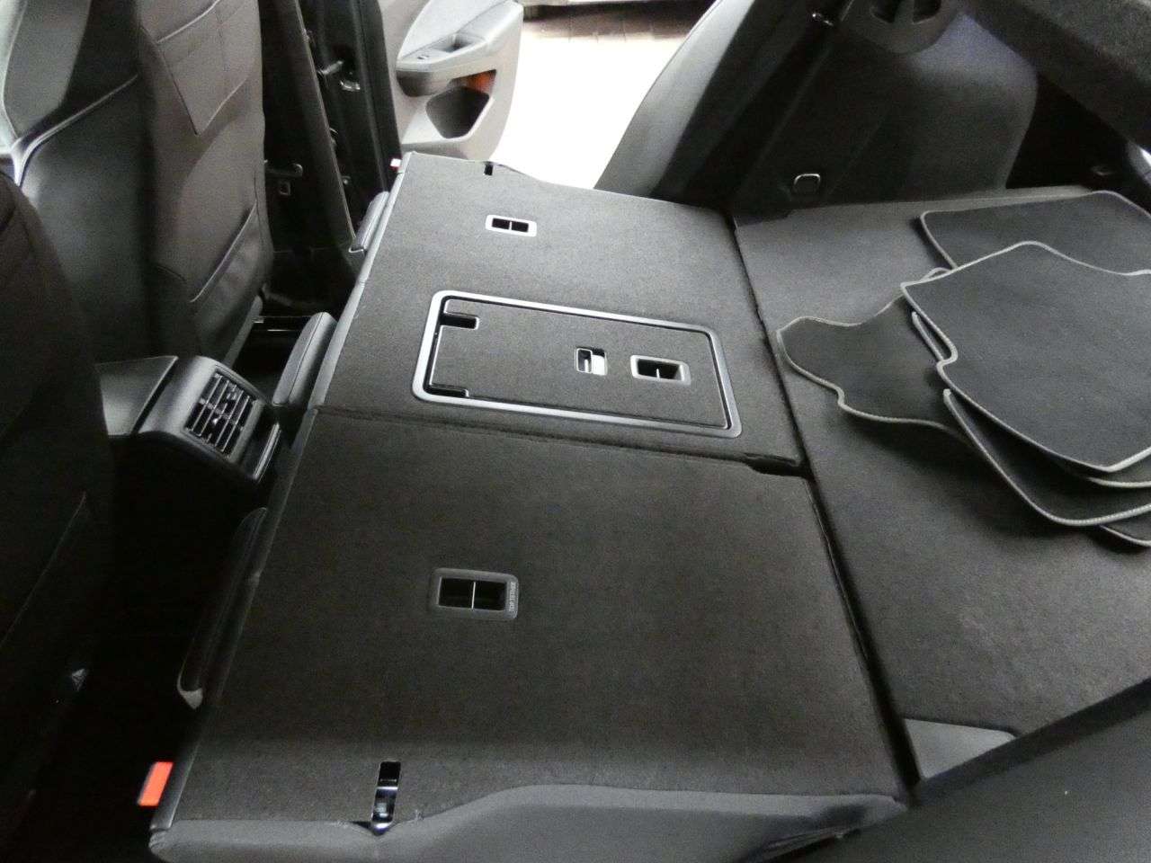 2024 VOLKSWAGEN GOLF 2024 VOLKSWAGEN GOLF