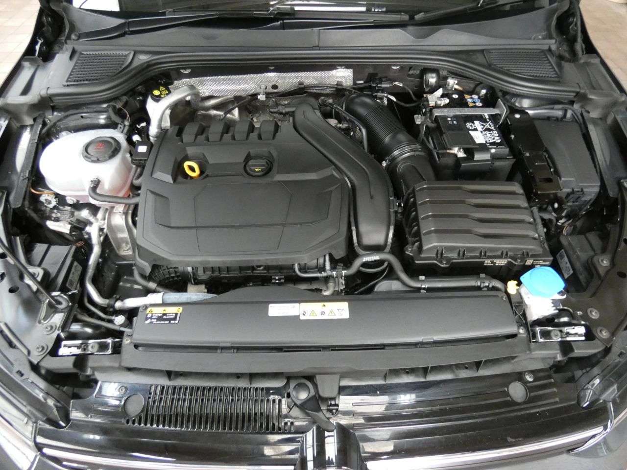 2024 VOLKSWAGEN GOLF 2024 VOLKSWAGEN GOLF