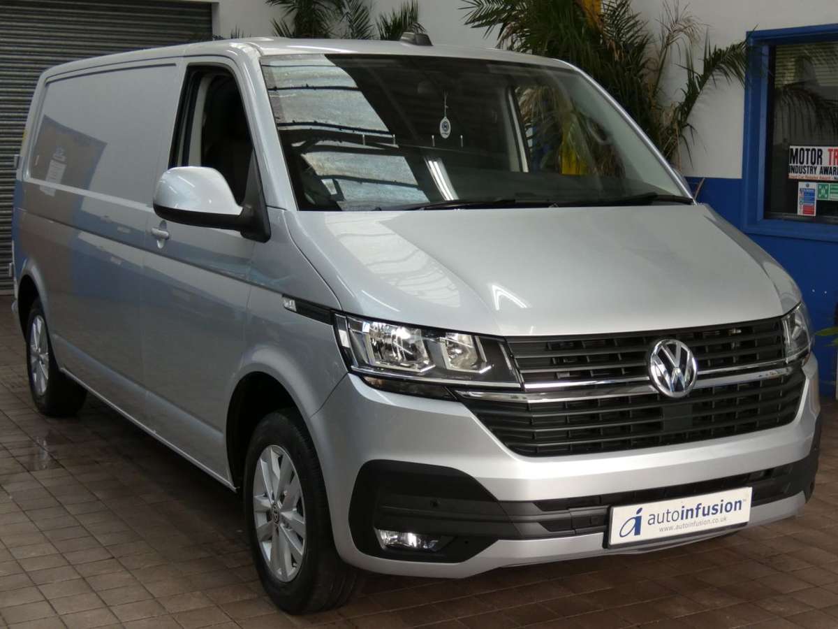 Check out this Volkswagen Transporter 2021 Diesel Manual
