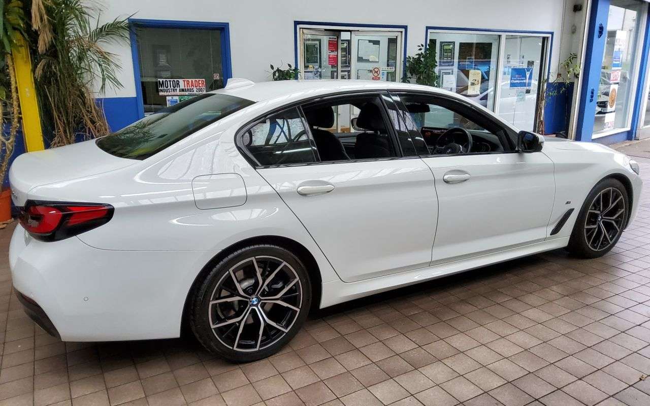 2022 BMW 5 SERIES 2022 BMW 5 SERIES