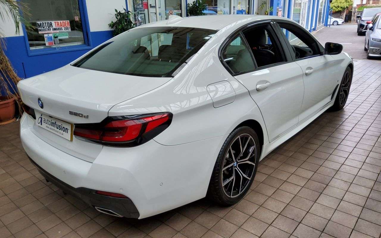 2022 BMW 5 SERIES 2022 BMW 5 SERIES