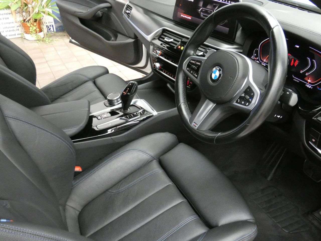 2022 BMW 5 SERIES 2022 BMW 5 SERIES